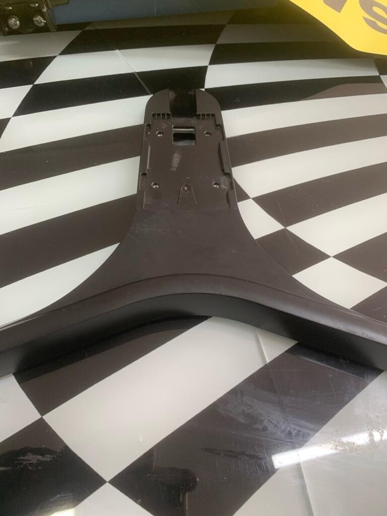 samsung 55 BU8000 tv ayağı - 3