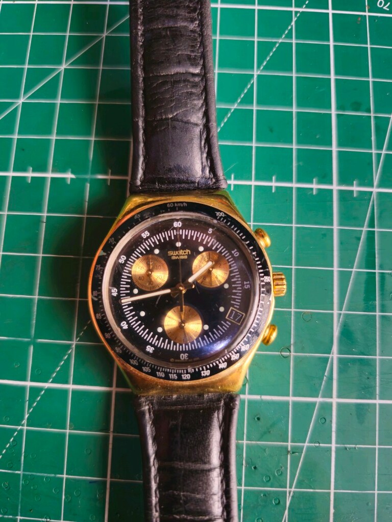 Swatch irony Gold finger 007 kronograf saat - 2