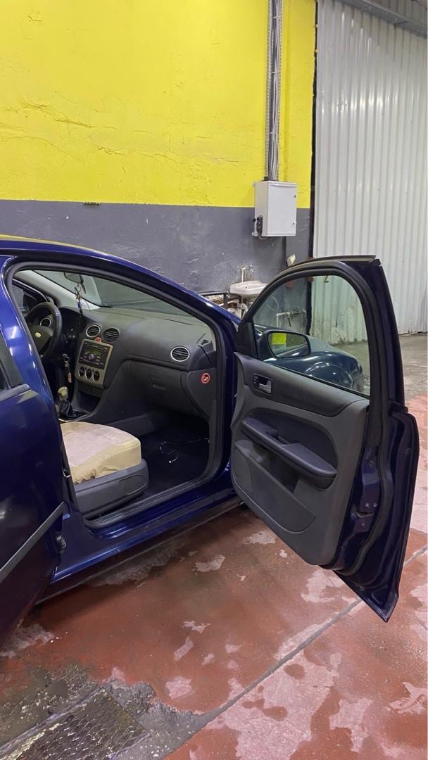 FORD FOCUS 2006 SEDAN - 4