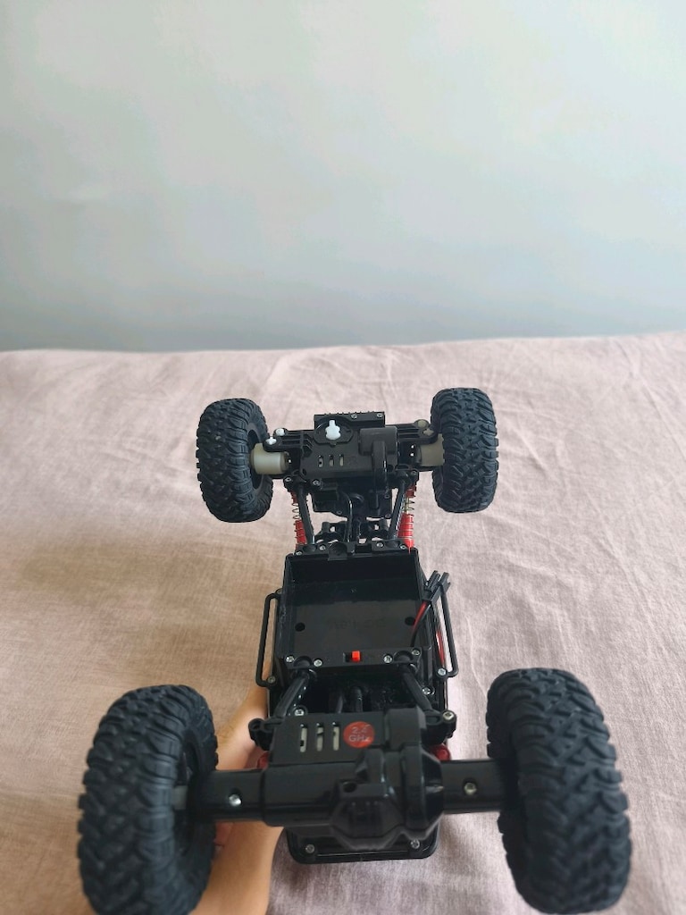 Rc 4x4 2.4ghz rock crawler araba - 7