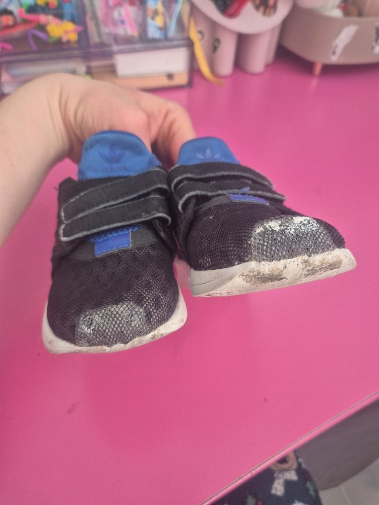 Adidas 24 numara ayakkabı. - 7
