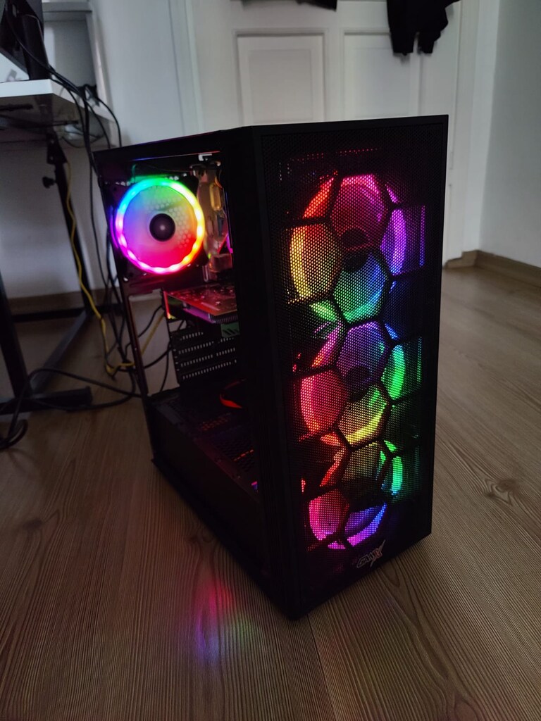 i3 İŞLEMCİ - 8GB RAM- GTX 650 EKRAN KARTI- 120 GB SSD - RGB KASA - 4