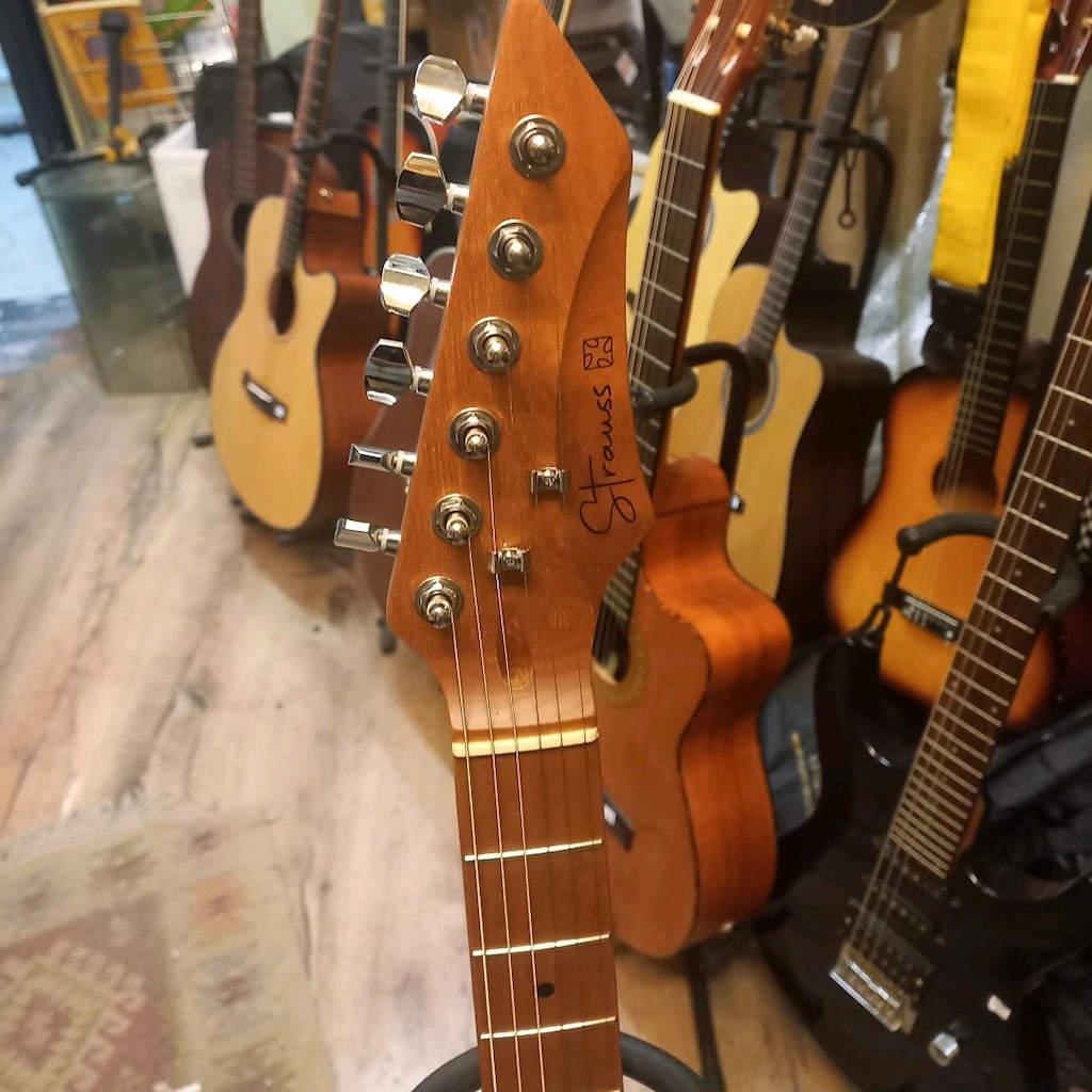 Strauss HSS elektro gitar.. Sifir kutuda - 3