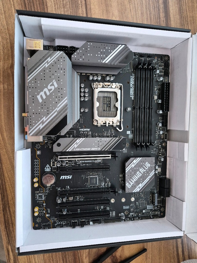 MSİ ANAKART MASA ÜSTÜ BİLGİSAYAR İÇİN 8760GRAMİNGPLUS WİFİ - 10