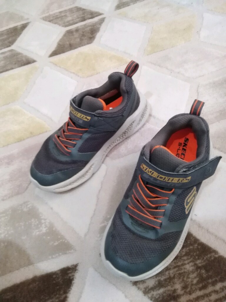 Skechers marka 31 32 no ayakkabı işıklı sorunsuz