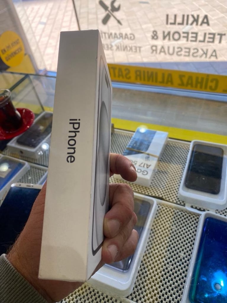 sıfır kapalı kutulu Tr İPhone 15 128 gb - 3