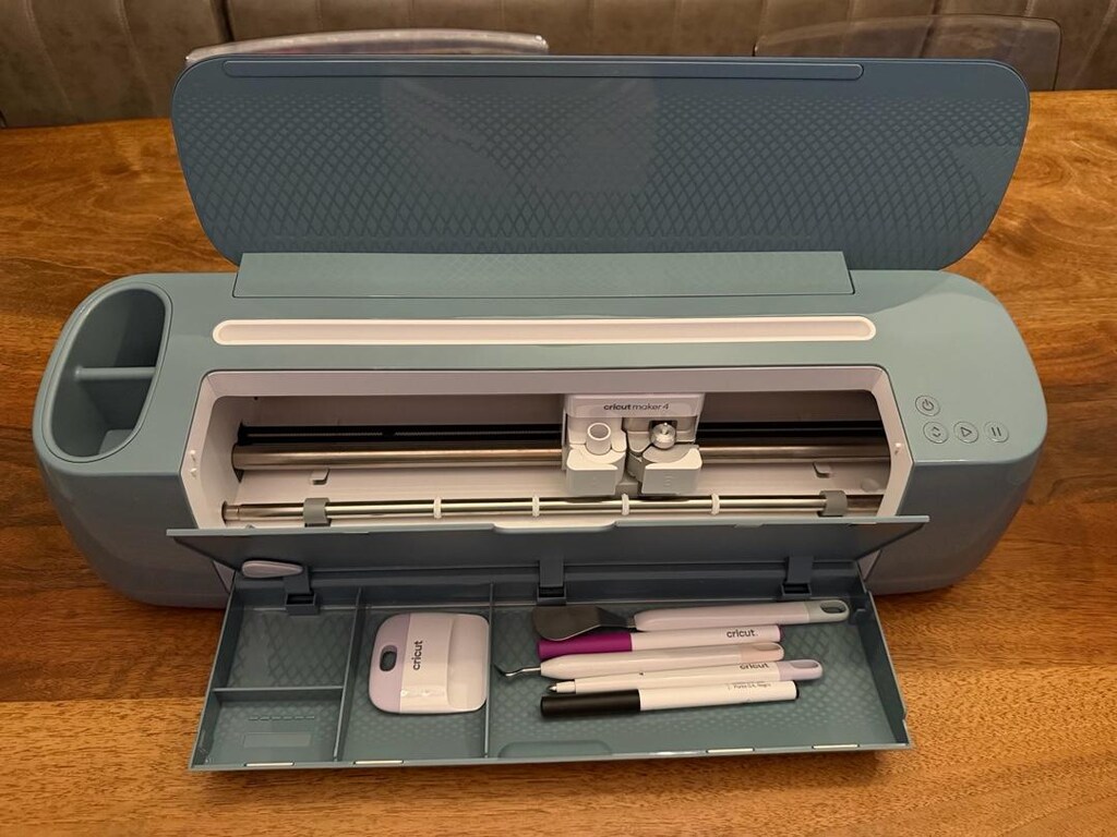 Cricut Maker 4 Full Set - 3