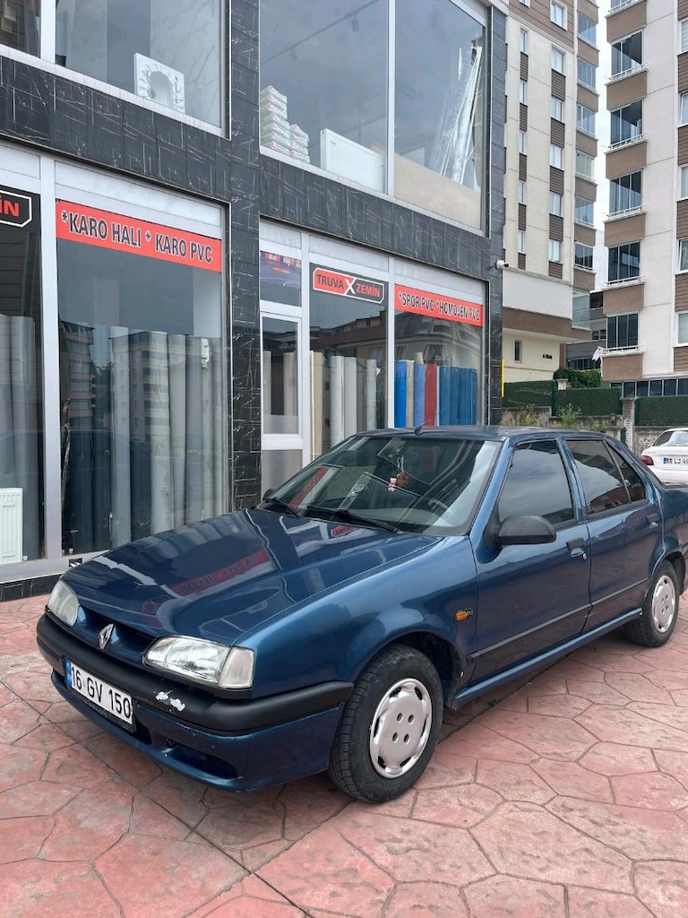 Renault 19