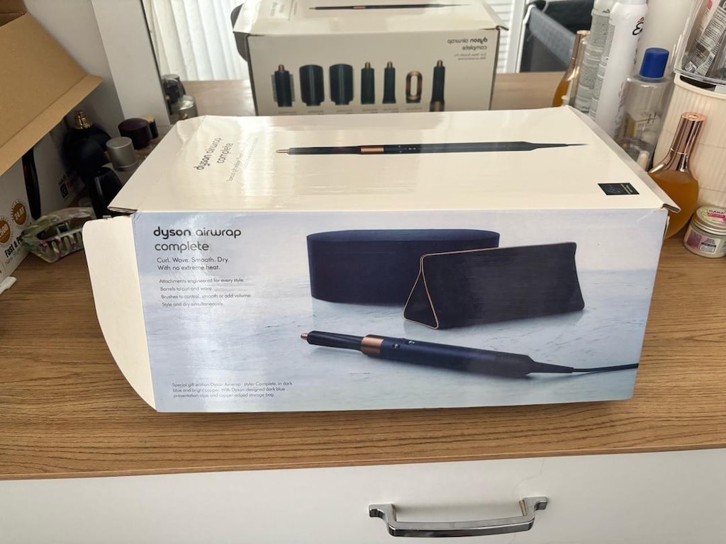 dyson airwrap