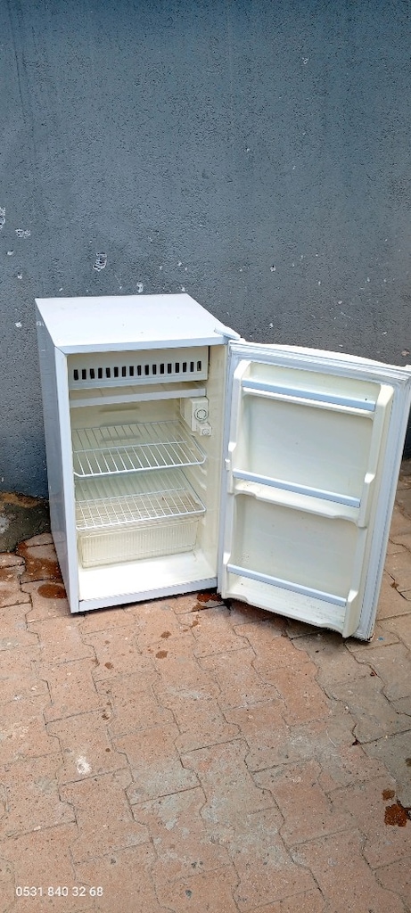 Mini Buz Dolabı - 9