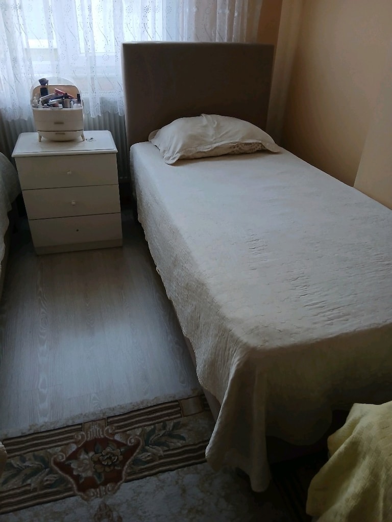Tek kişilik Baza ve Halı - 2