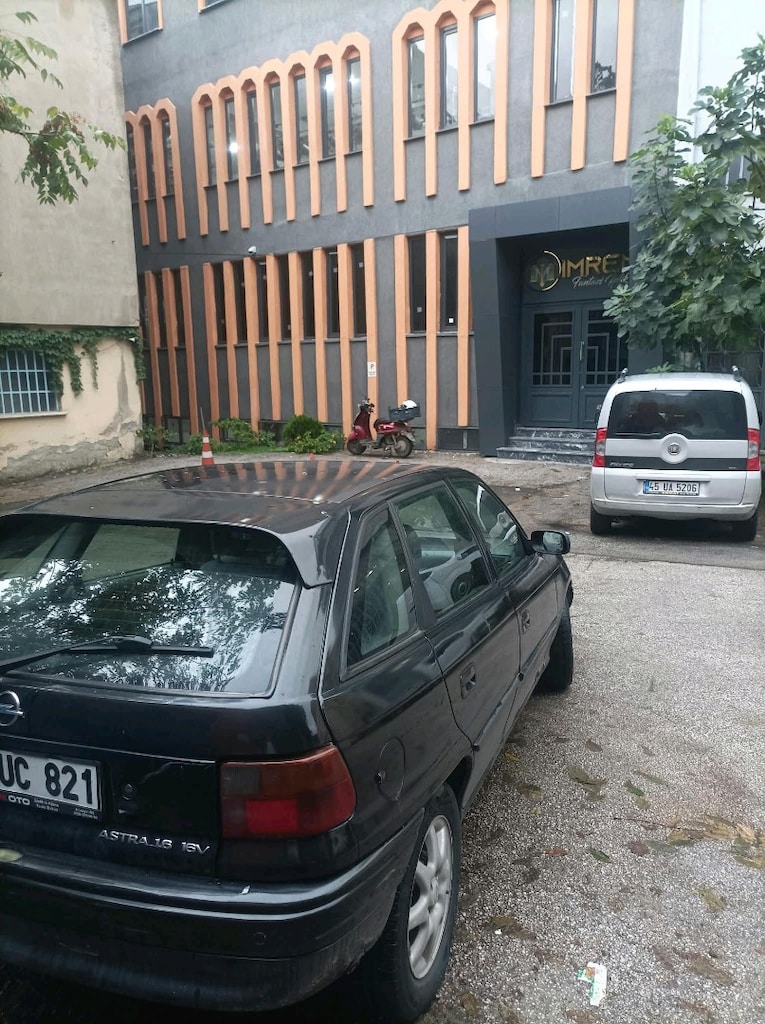 OPEL ASTRA 1.6 16V GL 105HP - 4