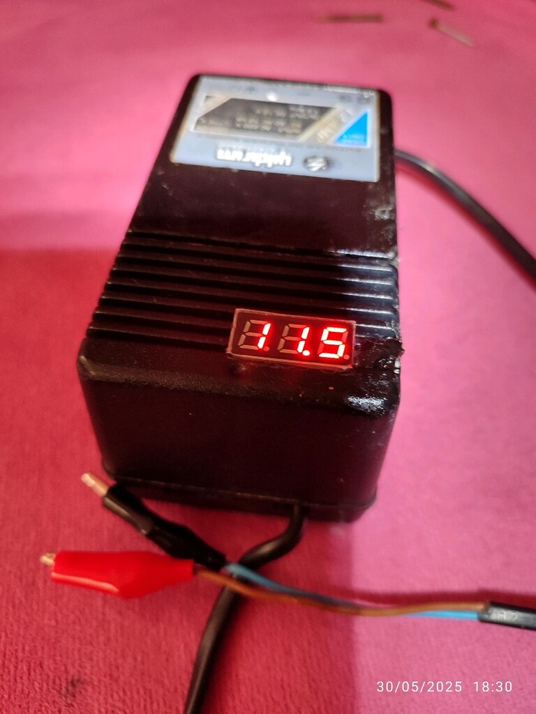 yıldırım marka 12v 1.2 a voltmetreli adaptör 650 tl - 2