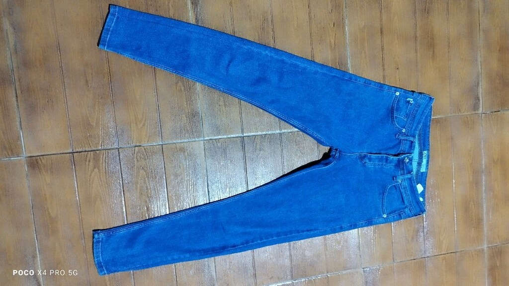 #Zara Likralı jeans pantolon..Önde ufak çizgiEni çekilince 44  Boy 97 - 2