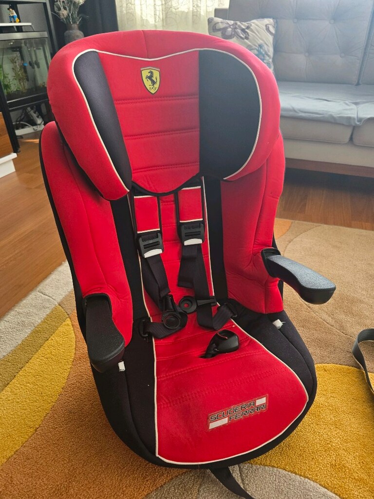 FERRARİ ÇOCUK OTO KOLTUĞU - 2