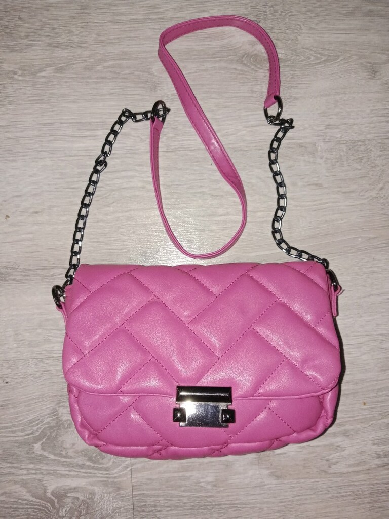 pembe çanta