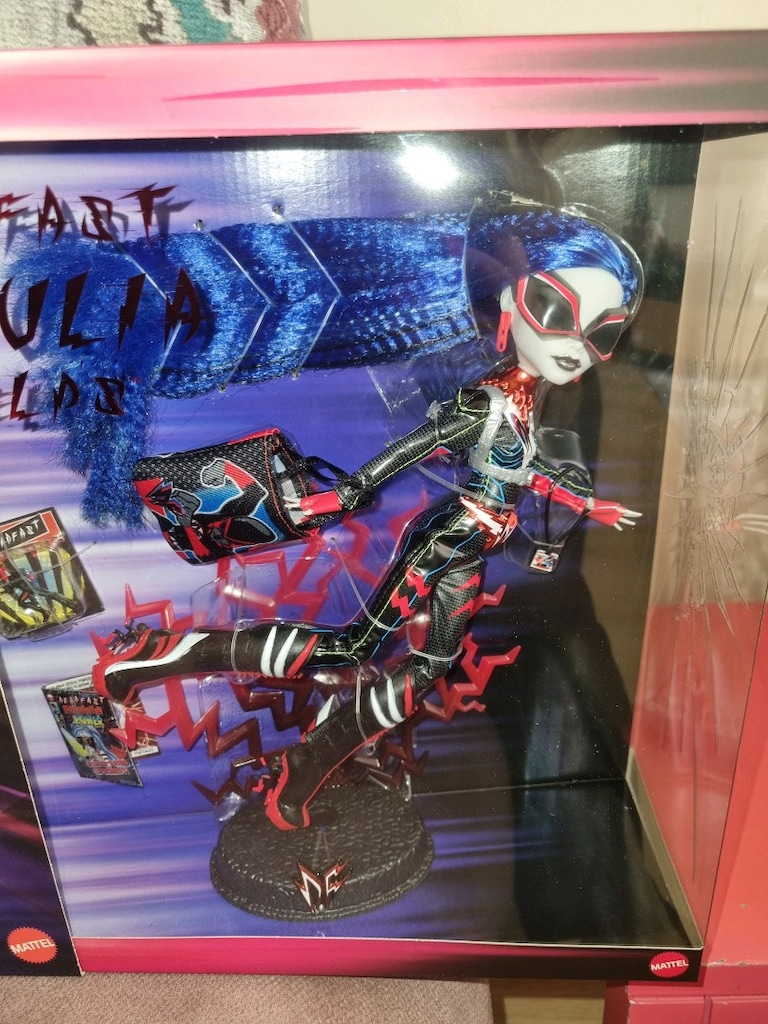 Monster High Deadfast Ghoulia Yelps