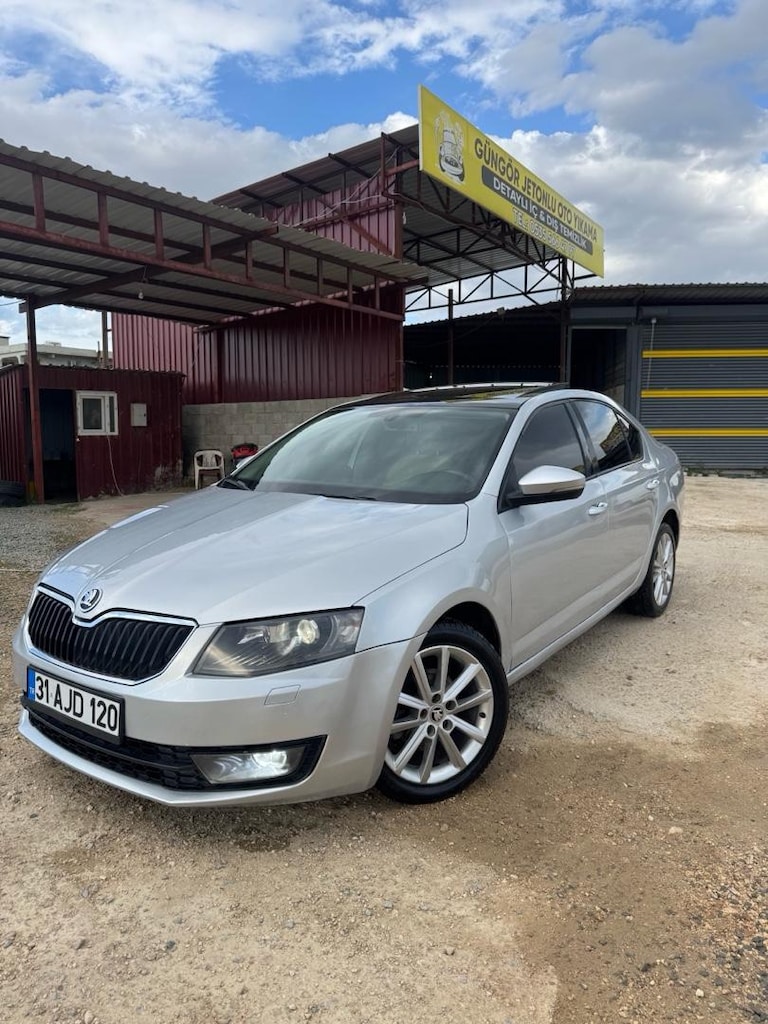 SKODA OCTAVİA CAM TAVANLI - 2
