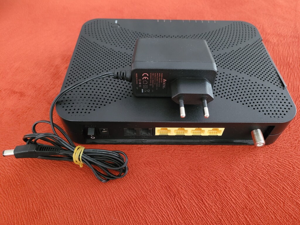 NetMaster KabloNET CBW-383ZN modem - 7