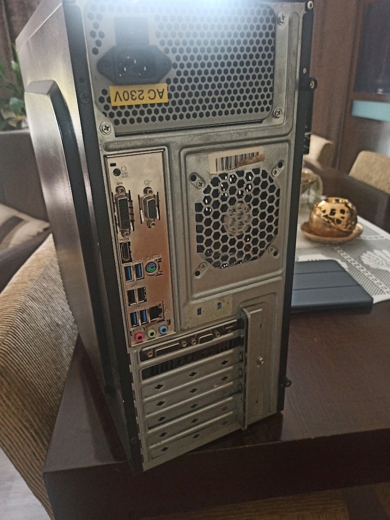 Ryzen5 1600 / 16GB / RX550 - 4