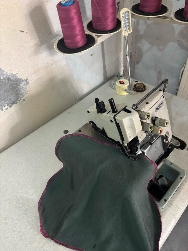 Brother Overlok Makinası 4 İplik Calısır Durumda - 9