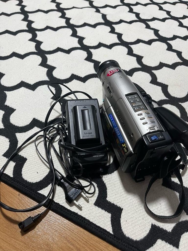 panasonic vx57 300x - 3