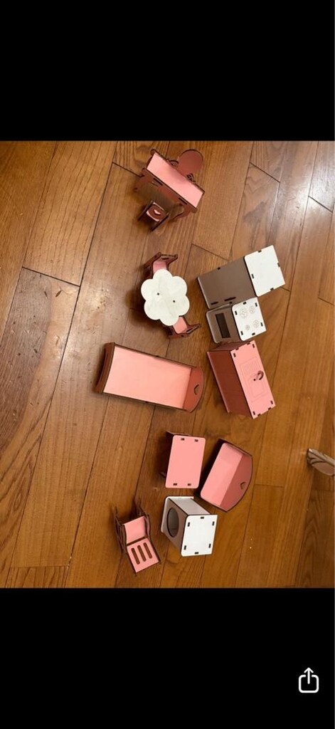 pembe beyaz ahşap oyuncak ev - 5