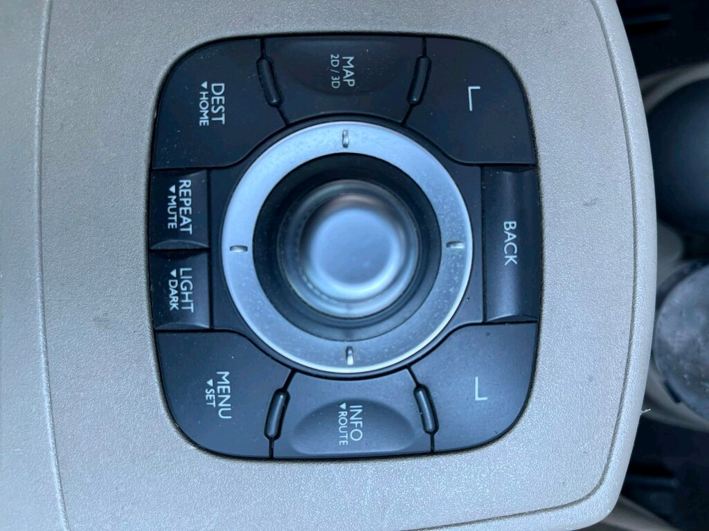 Renault Grand Scenic - 9