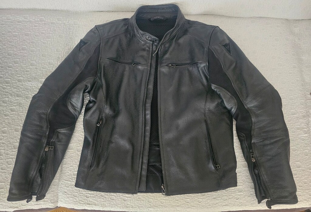DAINESE DERİ CEKET & İÇLİK (RAZON) 50 Beden ÇOK AZ KULLANILMIŞ