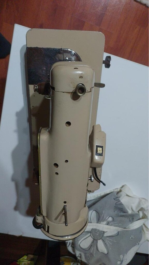 Singer Yoknaz 224Y Vintage Elektrikli Dikiş Makinesi - 5