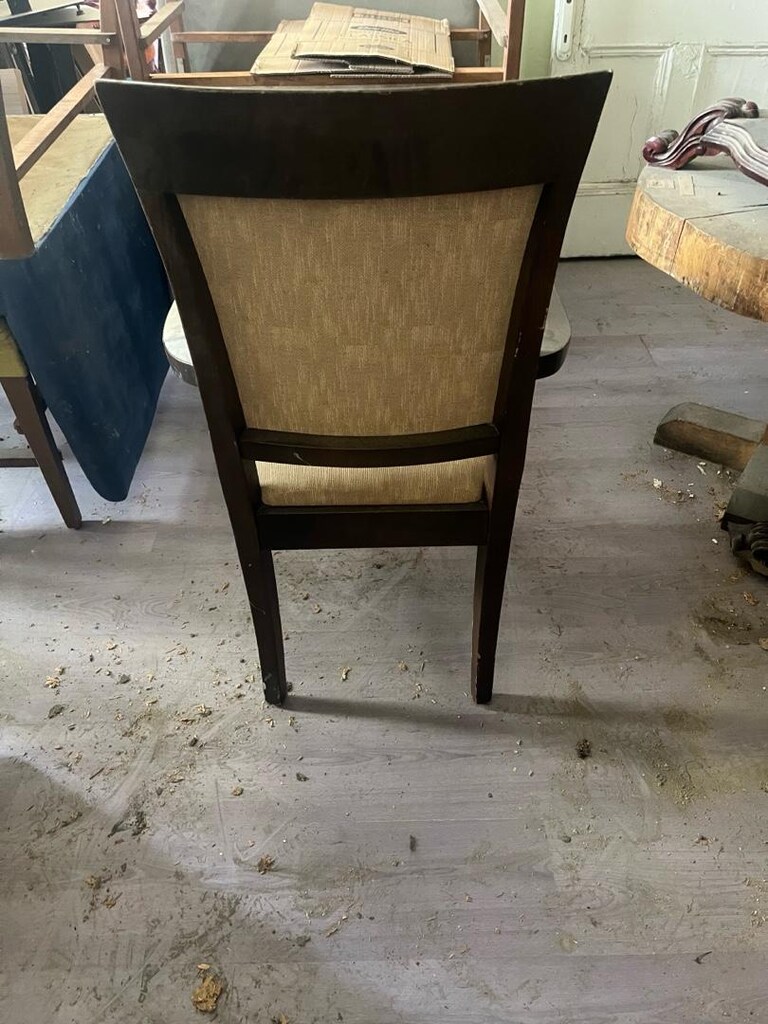 kolçaklı döşemeli ağaç koltuk sandalye - 3