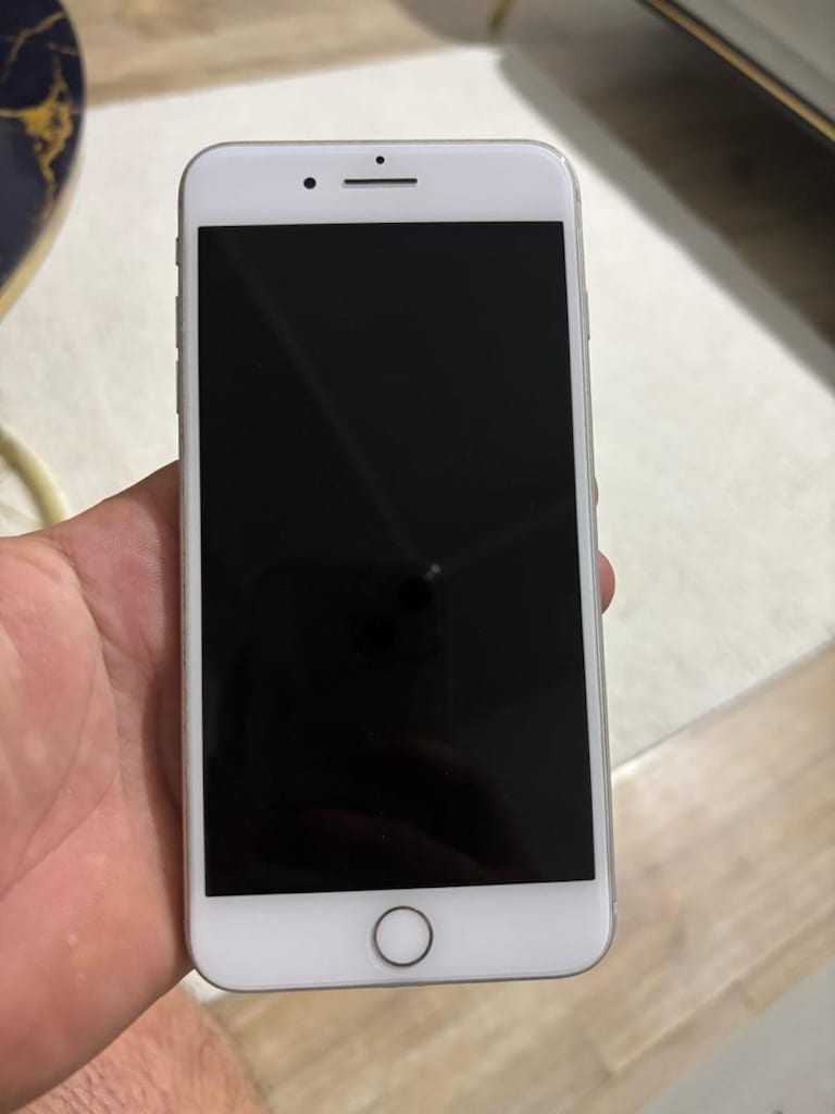 iPhone 8 plus - 4