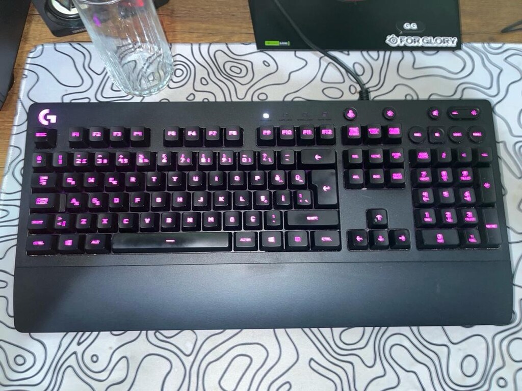 Logitech RGB Oyuncu klavyesi - 5