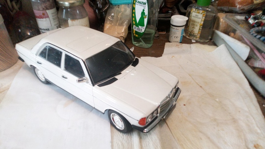 1/18 KK skala Mercedes Benz w123 - 3