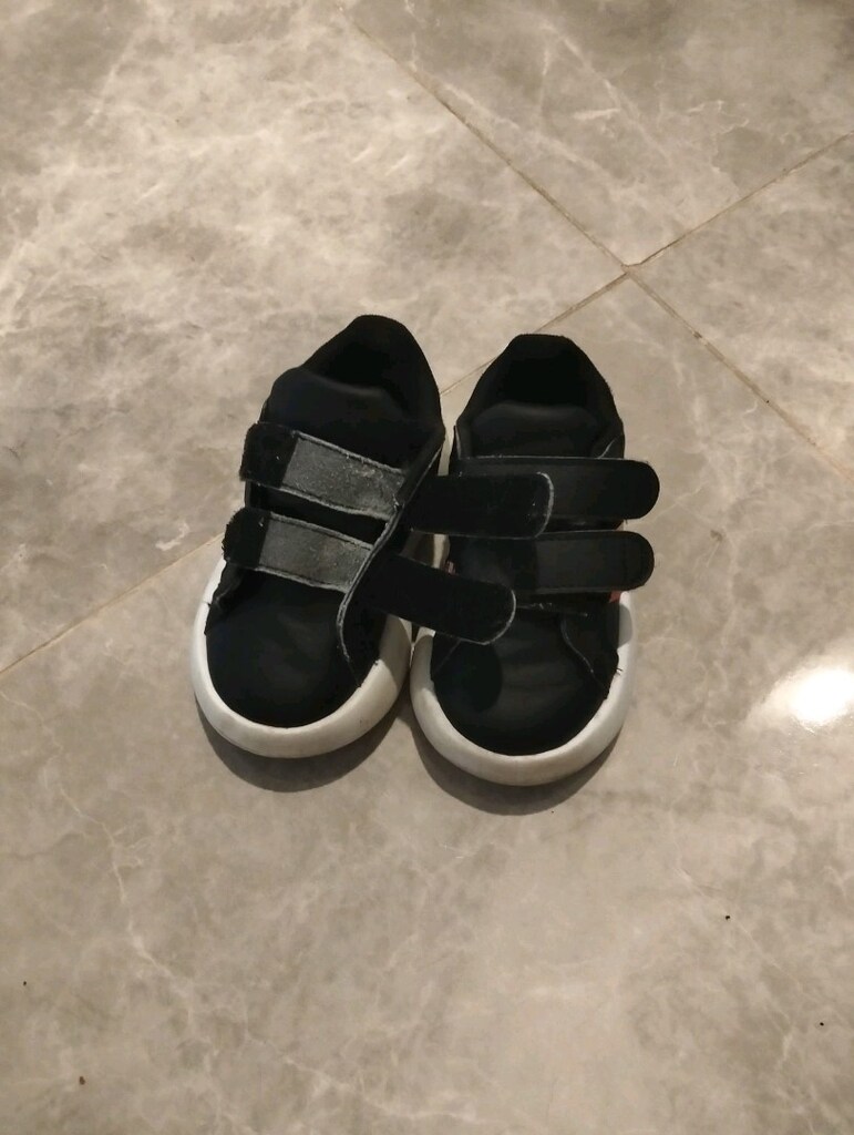 Adidas foam tabanlı ayakkabı 24 numara - 3