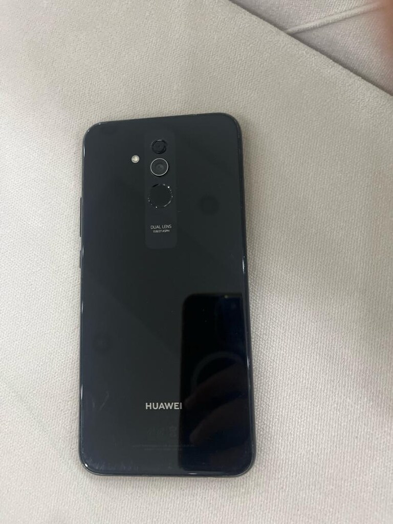 Huawei Mate 20 Lite telefon. Ekranı kırık durumdadır. Uzun süredir kul - 2
