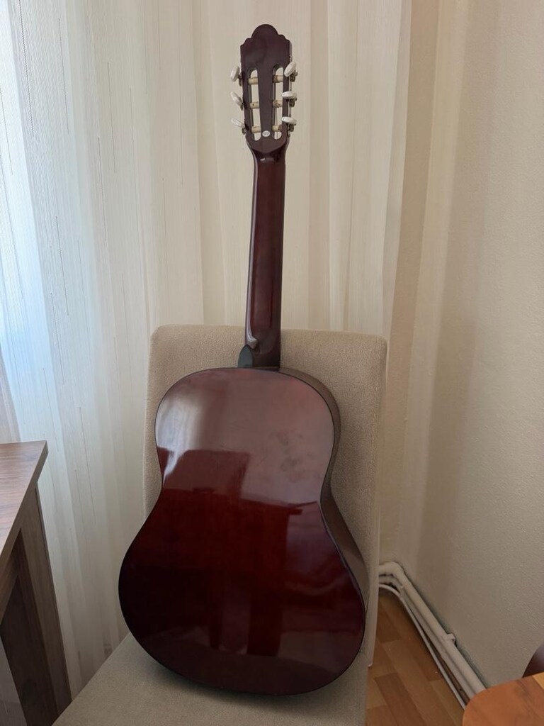 Gitar Model: LC-3900YW - 2