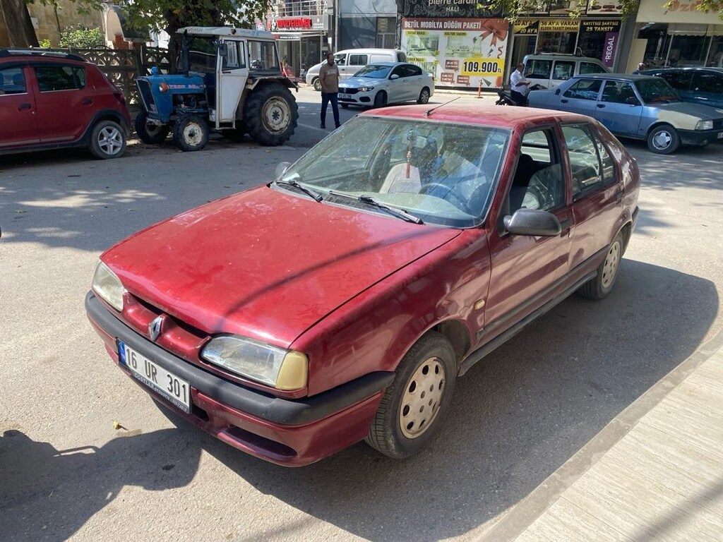 1999 model 1.4 Europa 220.000 km de - 3