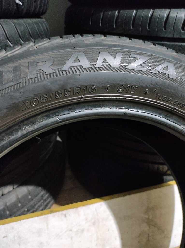 205-55-16 Bridgestone 1 adet yazlık lastik (tarih:2014) - 6
