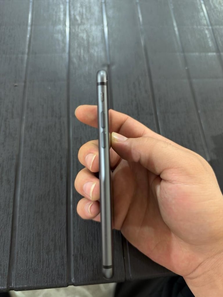 TERTEMİZ İPHONE 8 64 GB - 3