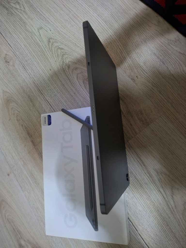 SIFIRDAN FARKSIZ YURTİÇİ 128GB6RAM 10.9İNÇ ORJİNAL SAMSUNG TABLET S9FE - 8
