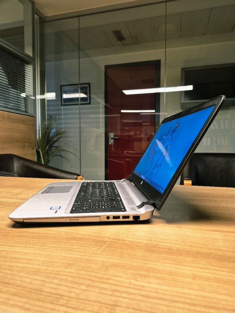 Laptop HP i7 İşlemci 256GB SSD 8GB DDR4 Ram Pili Sağlam - 4