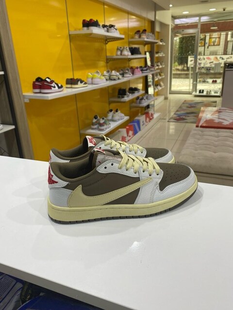 nike jordan travis