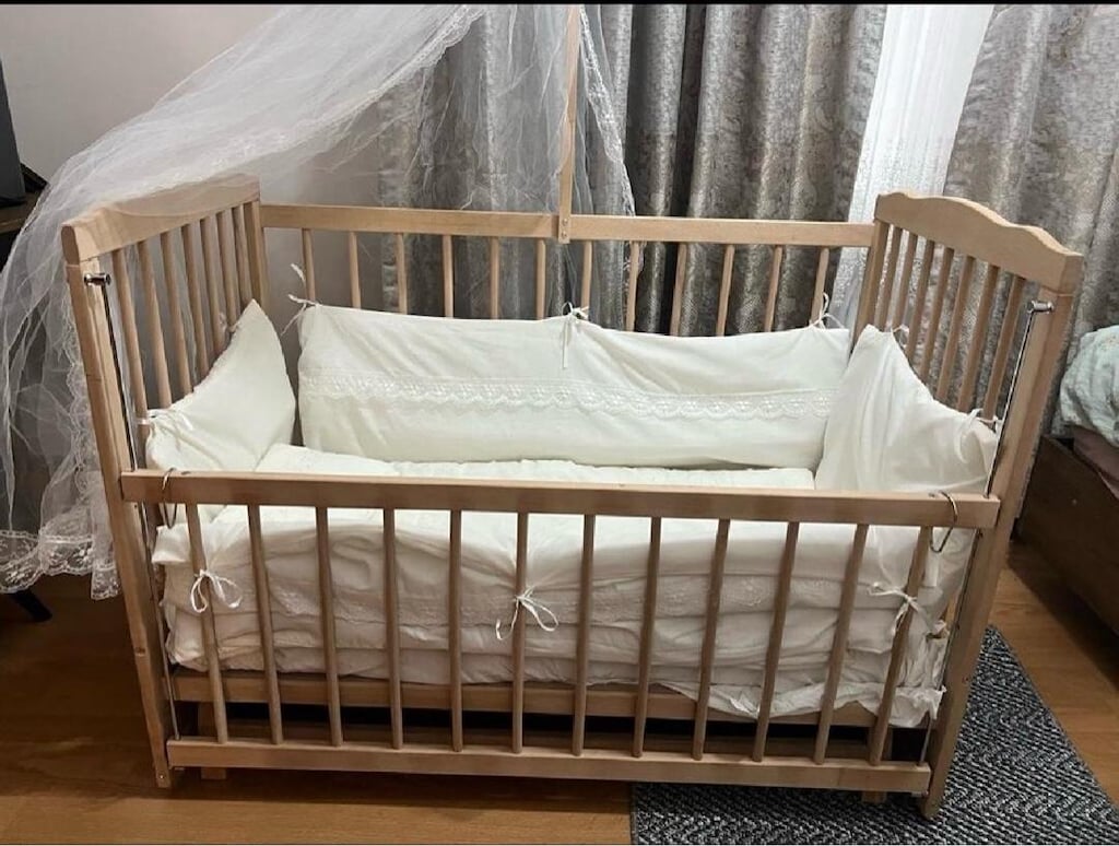 Ahşap Bebek Beşiği – Cibinlikli, Çok Temiz - 2