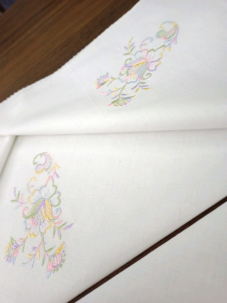 6 adet NAKİSLİ KUMAS PECETE 29×29 cm - 6