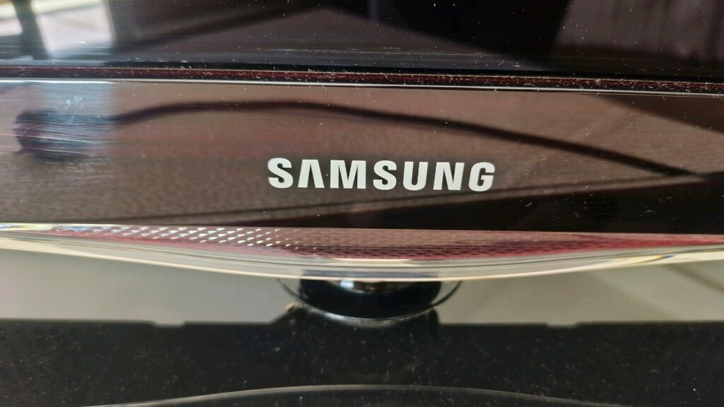LCD TV - 2