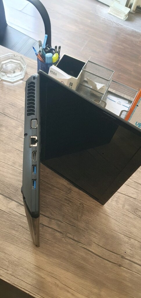 HP 13-A200NT I5/8GB/240GBSS WINDOWS 10 - 6