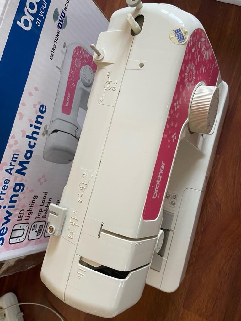 Brother JV1400 model dikiş makinesi - 5