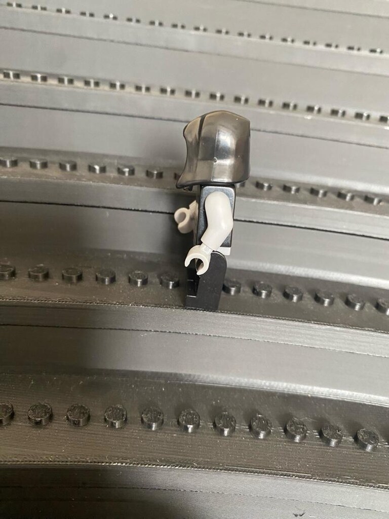 Lego Marvel Dr. Doom 2099 Figürü - 3