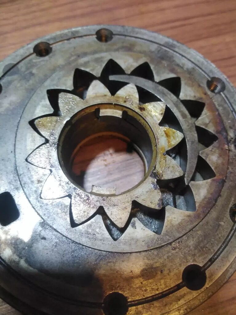 LAND ROVER DİSCOVERY ŞANZUMAN YAĞ POMPASI 4HP22/24 - 3